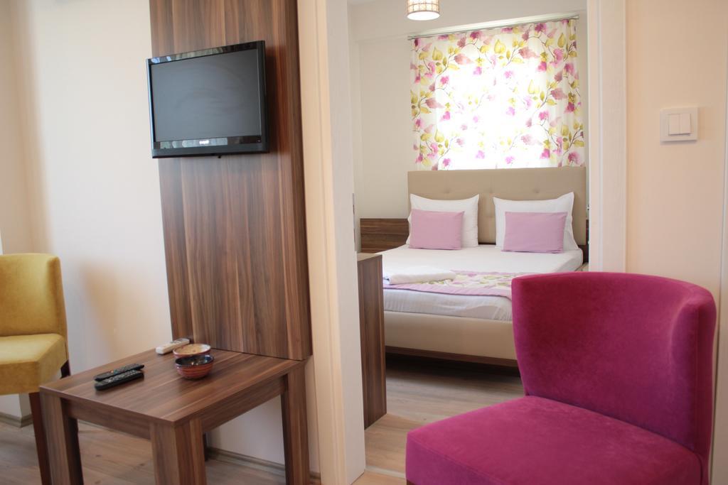 Adacayi Hotel 博兹贾阿达岛 客房 照片