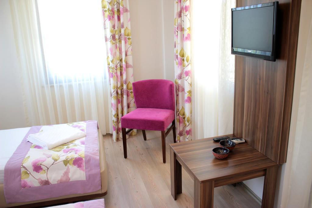 Adacayi Hotel 博兹贾阿达岛 客房 照片